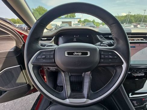 Used 2022 Jeep Grand Cherokee L Limited w/ Luxury Tech Group II AWD/4WD image 12