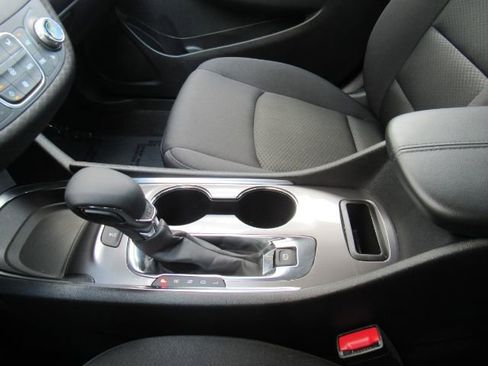 Used 2025 Chevrolet Malibu LT image 37