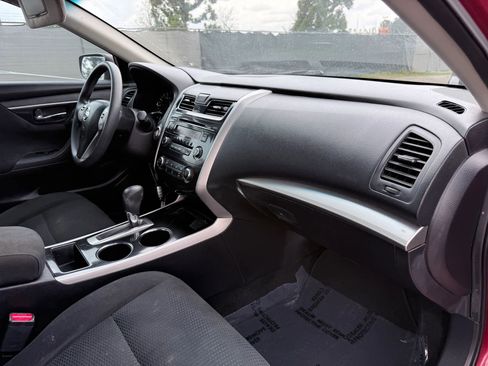 Used 2014 Nissan Altima 2.5 S FWD image 19