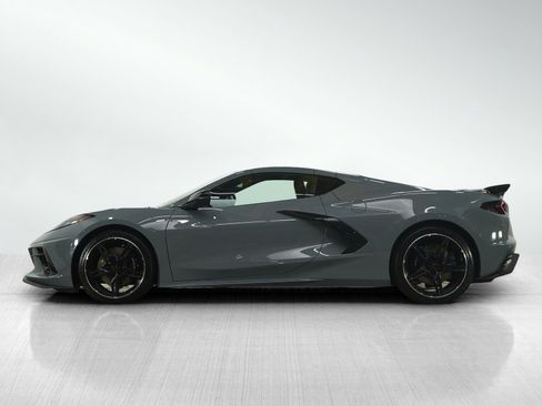Used 2025 Chevrolet Corvette Stingray w/ Z51 Performance Package image 2