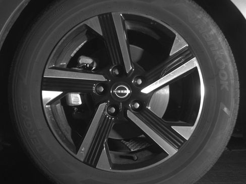 Used 2025 Nissan Sentra SV FWD image 12
