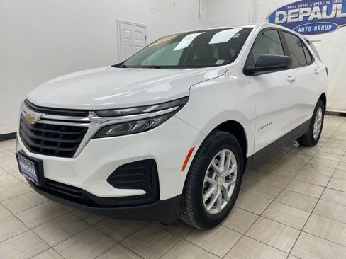 Certified 2024 Chevrolet Equinox LS w/ LS Convenience Package image 17