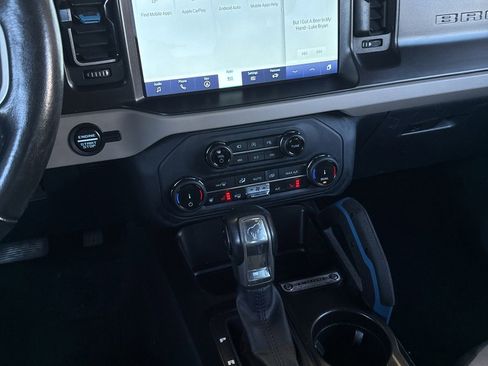 Certified 2022 Ford Bronco Wildtrak image 19