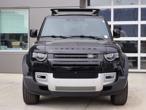 Certified 2025 Land Rover Defender 110 S AWD/4WD image 2