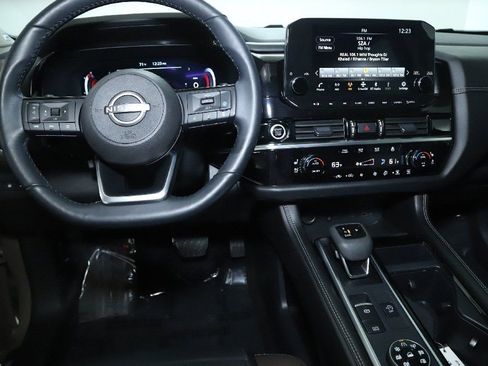 Certified 2024 Nissan Pathfinder Platinum image 35