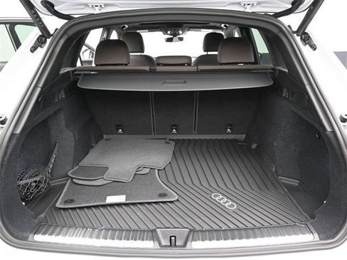 New 2025 Audi Q5 Premium image 12