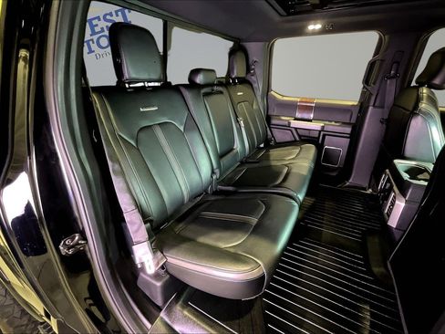Used 2017 Ford F150 Platinum w/ Equipment Group 701A Luxury AWD/4WD image 27