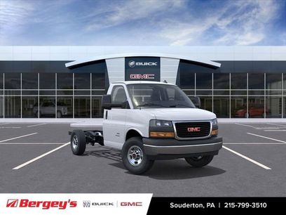 New 2025 GMC Savana 3500 w/ Power Convenience Package