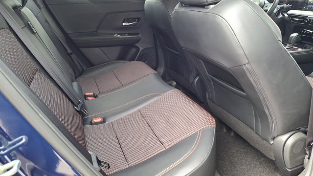 Certified 2025 Nissan Kicks SR FWD image 22