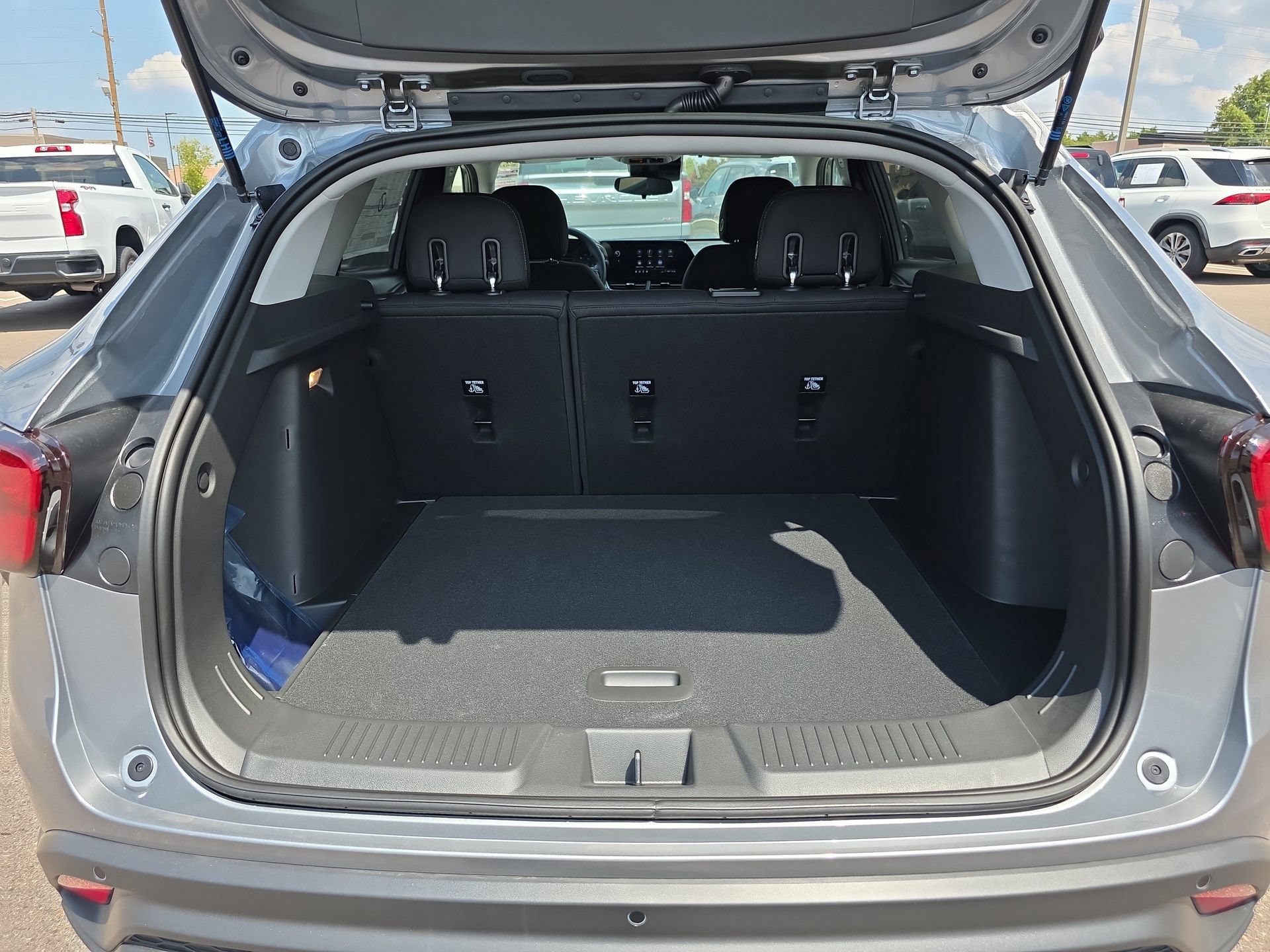 New 2026 Chevrolet Trax LS w/ LS Convenience Package FWD image 13