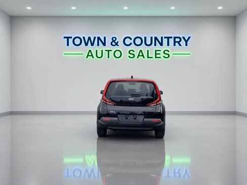 Used 2021 Kia Soul LX FWD image 4