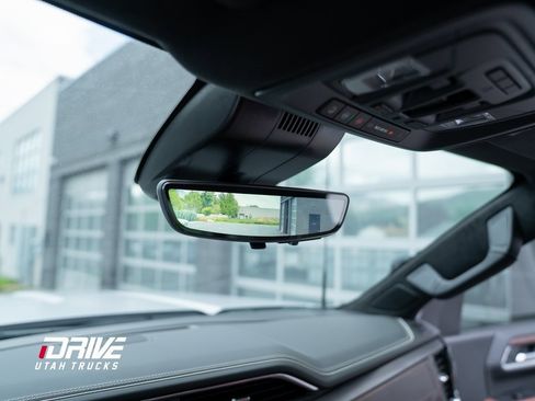 Used 2025 GMC Sierra 3500 Denali Ultimate image 40