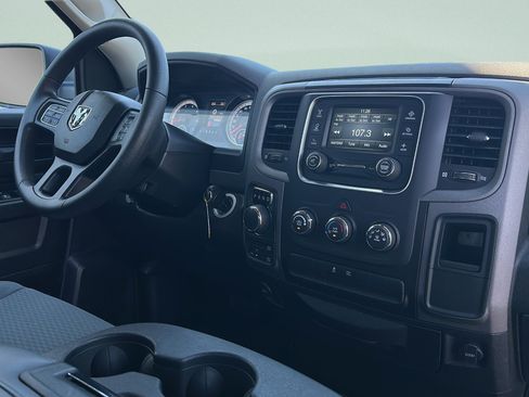 Used 2019 RAM 1500 Express AWD/4WD image 27