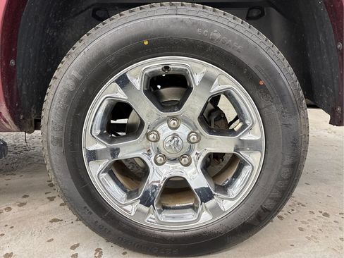 Used 2018 RAM 1500 Laramie w/ Convenience Group AWD/4WD image 30