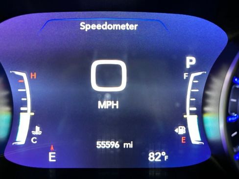 Used 2025 Chrysler Pacifica Select FWD image 23