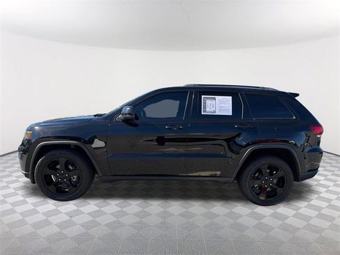 Used 2019 Jeep Grand Cherokee Laredo image 8