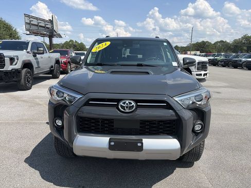 Used 2024 Toyota 4Runner TRD Off-Road Premium w/ Moonroof Package AWD/4WD image 10