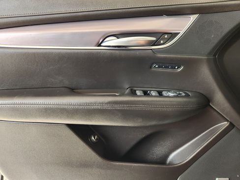 Used 2019 Cadillac XT5 Luxury FWD image 24