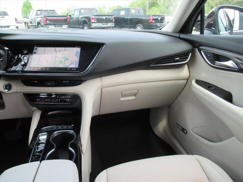 Used 2023 Buick Envision Avenir FWD image 14