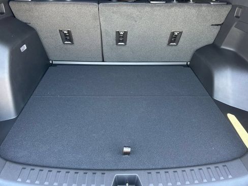New 2026 Chevrolet Equinox LT w/ Convenience Package II FWD image 16