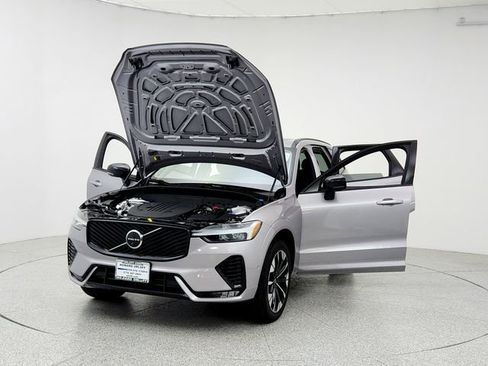 New 2026 Volvo XC60 B5 Plus w/ Protection Package Premier image 9