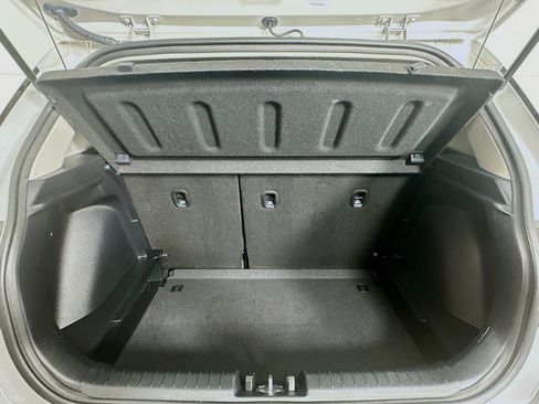 Used 2025 Hyundai Venue SEL FWD image 28