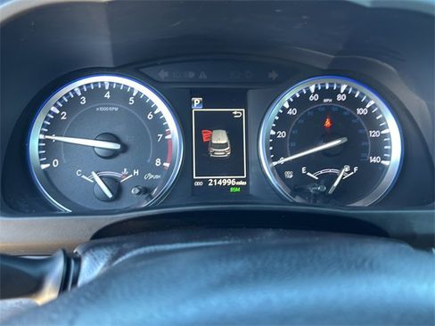 Used 2017 Toyota Highlander XLE image 24