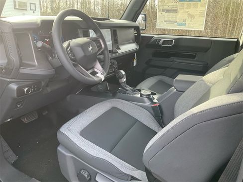 New 2025 Ford Bronco 2-Door image 13