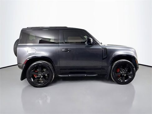 Certified 2022 Land Rover Defender 90 X image 4