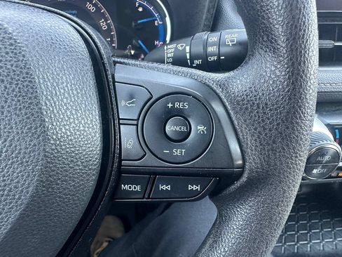 Used 2023 Toyota RAV4 XLE AWD/4WD image 21