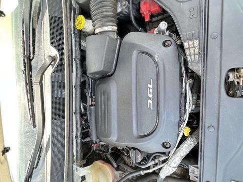 Used 2017 Chrysler Pacifica Limited FWD image 18