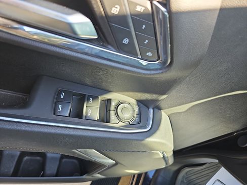 Used 2024 GMC Sierra 1500 SLT image 23