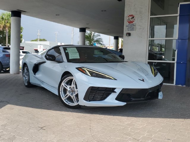 Used 2022 Chevrolet Corvette Stingray Coupe w/ Engine Appearance Package RWD image 30