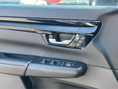 Used 2025 Honda CR-V Sport Touring image 31