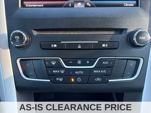 Used 2016 Ford Fusion SE AWD/4WD image 30