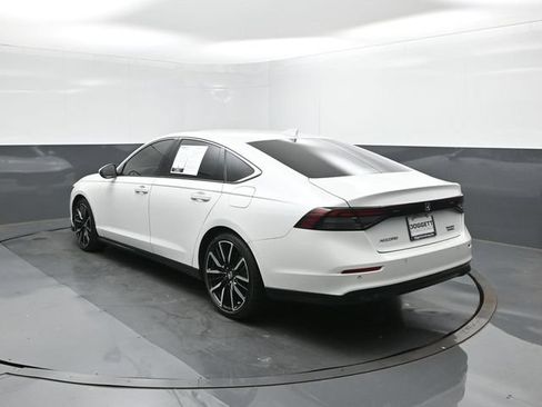 Used 2024 Honda Accord Touring image 5