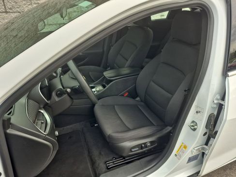 Used 2024 Chevrolet Malibu LT image 16