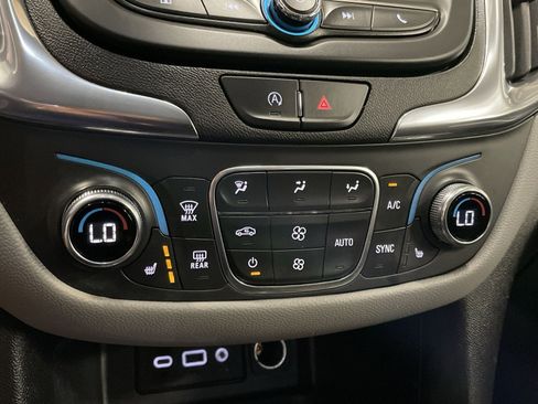 Used 2023 Chevrolet Equinox LT w/ Driver Convenience Package FWD image 22