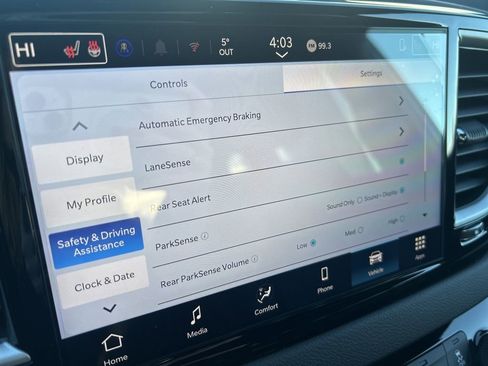 New 2026 Chrysler Voyager LX image 31