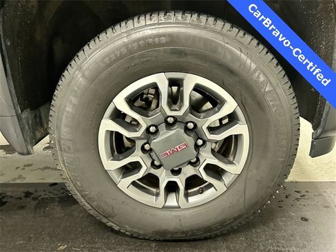 Certified 2024 GMC Sierra 2500 AT4 w/ Technology Package image 8