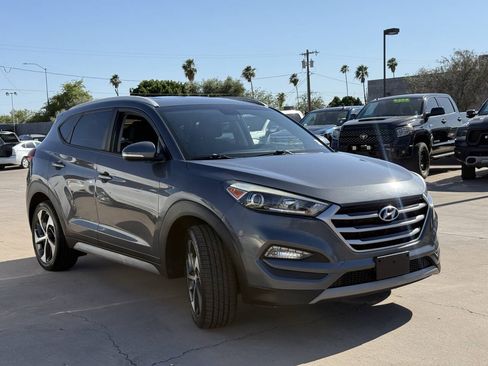 Used 2017 Hyundai Tucson Sport FWD image 2