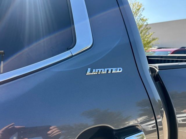 Used 2023 Toyota Tundra Limited w/ Power Package AWD/4WD image 9