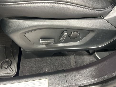 Certified 2023 Ford Explorer ST-Line w/ Class IV Trailer Tow Package image 13