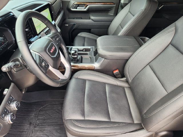 Used 2025 GMC Sierra 1500 Elevation w/ Elevation Premium Package AWD/4WD image 13