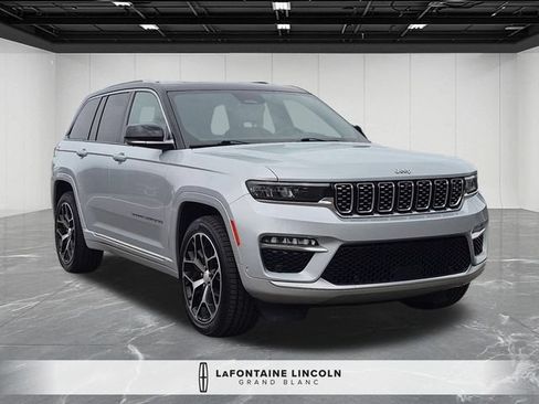 Used 2022 Jeep Grand Cherokee Summit AWD/4WD image 7