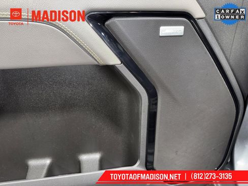 Used 2025 Chevrolet Silverado 2500 ZR2 w/ Technology Package image 22