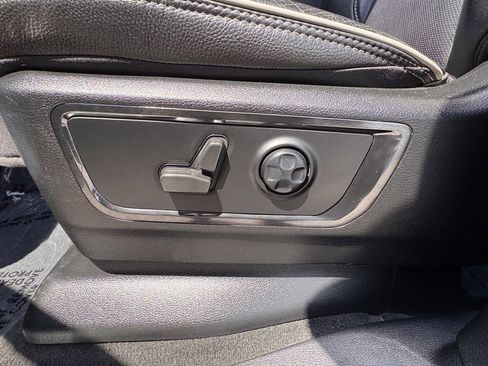 Used 2023 RAM 1500 Limited w/ Trailer Tow Group image 18