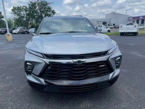 Used 2025 Chevrolet Blazer RS w/ Driver Confidence II Package FWD image 3