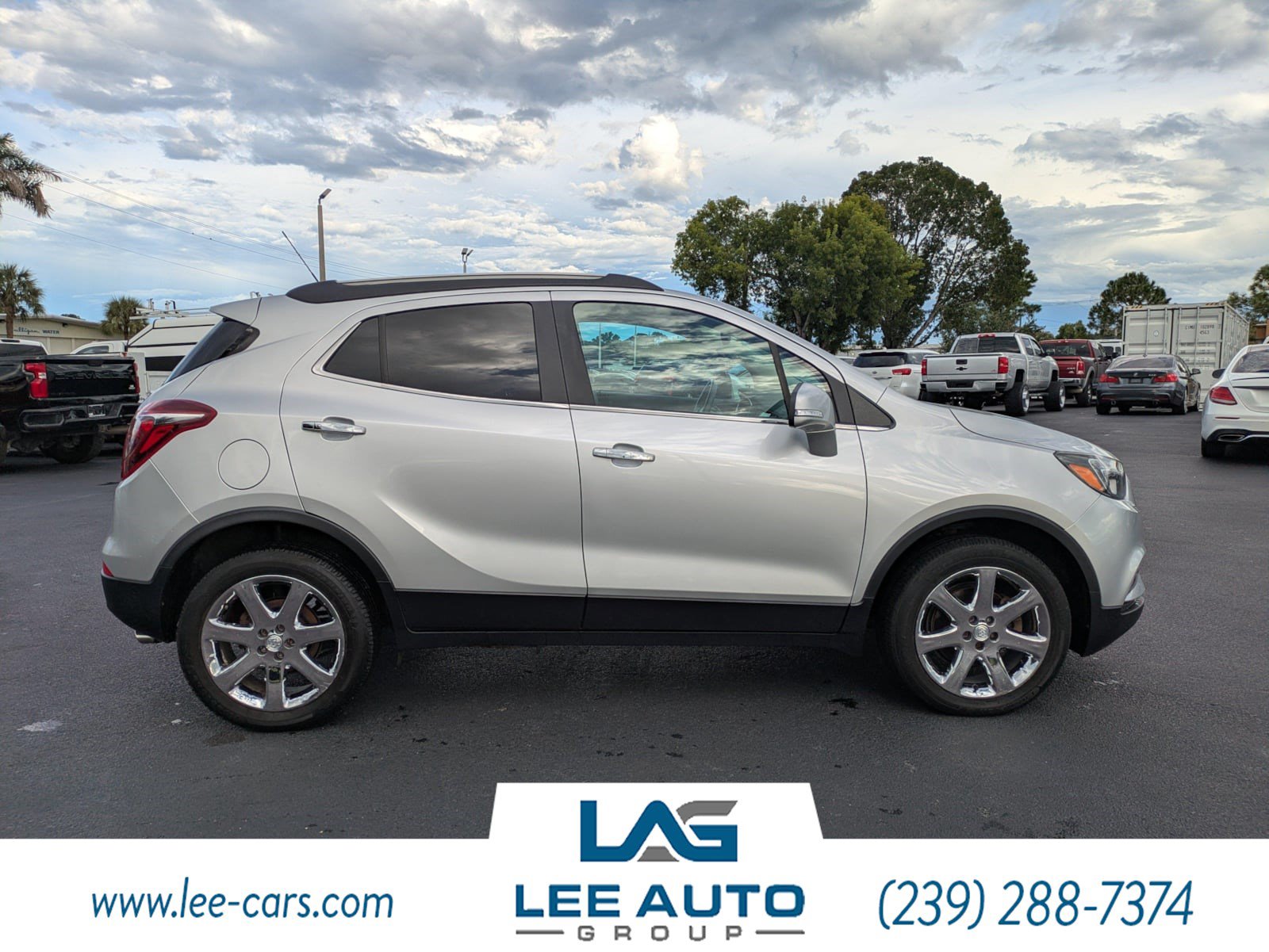 Used 2017 Buick Encore Essence w/ Experience Buick Package AWD/4WD image 2