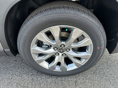 New 2026 Toyota Grand Highlander FWD image 9